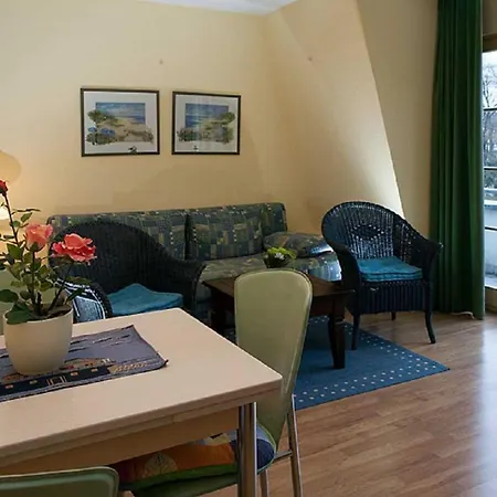 Hotel Unter Den Kolonnaden 12 *